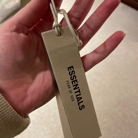 Essentials FoG long sleeve tshirt (Authentic) - Picture 5 of 6